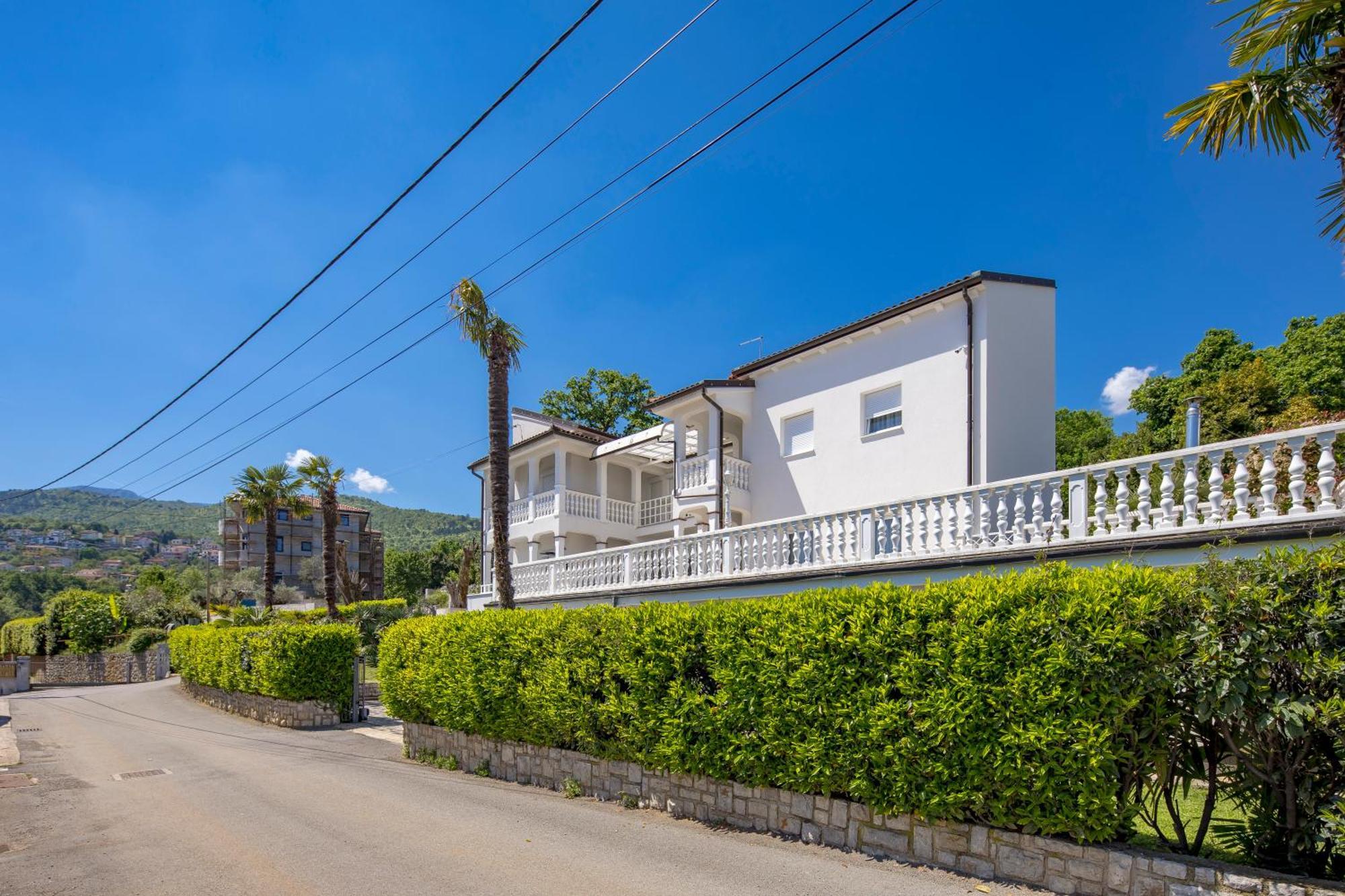 Villa Garden Apartment With Pool Opatija Ngoại thất bức ảnh