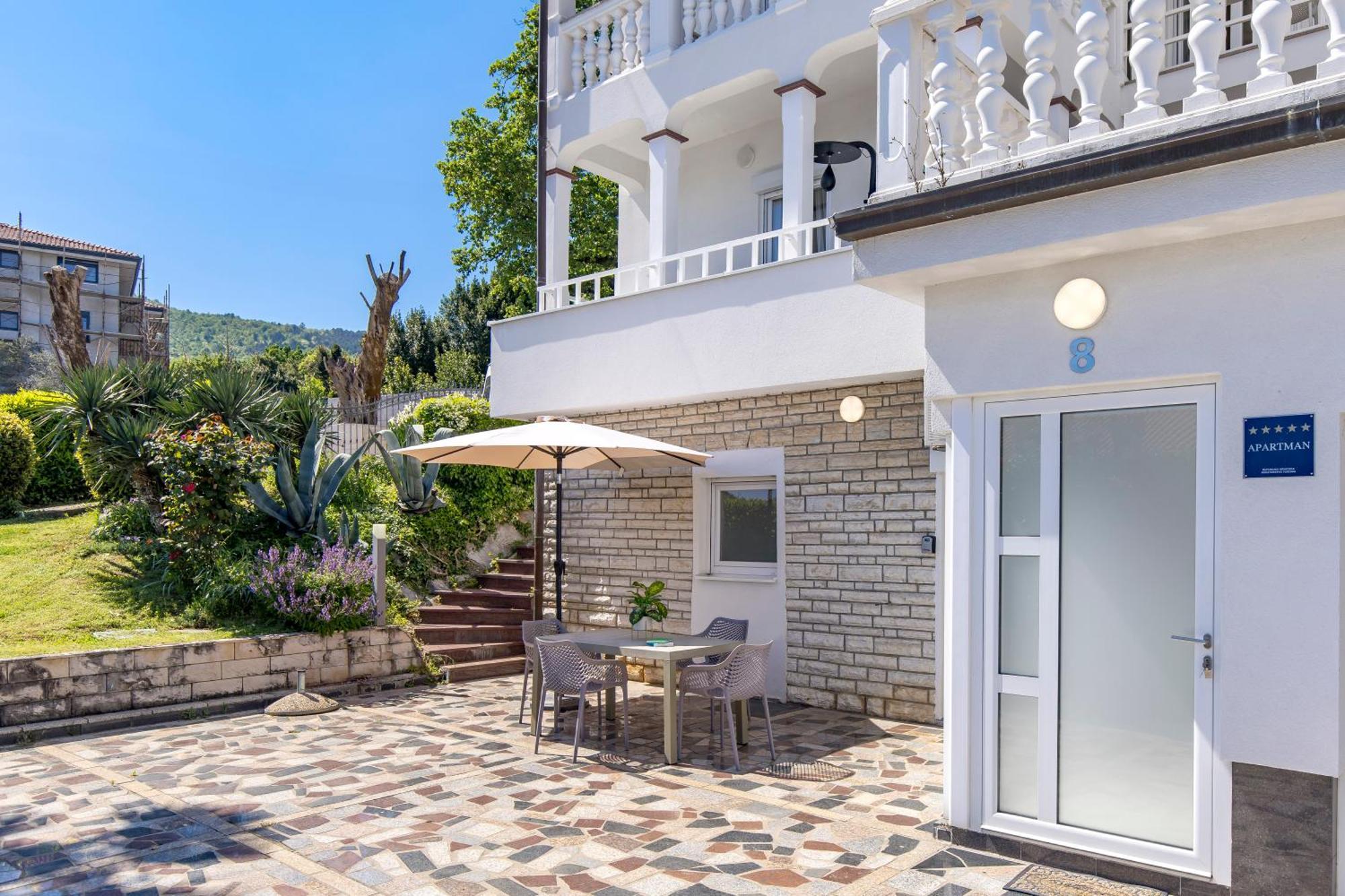 Villa Garden Apartment With Pool Opatija Ngoại thất bức ảnh