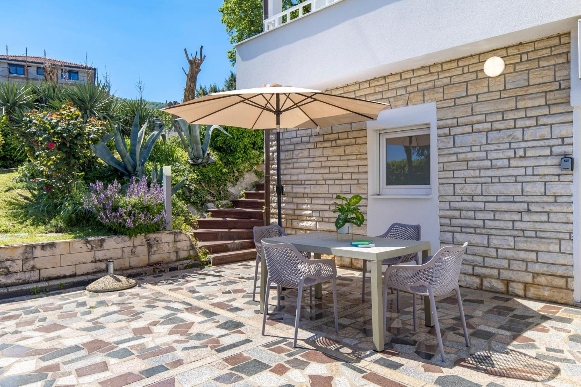 Villa Garden Apartment With Pool Opatija Ngoại thất bức ảnh