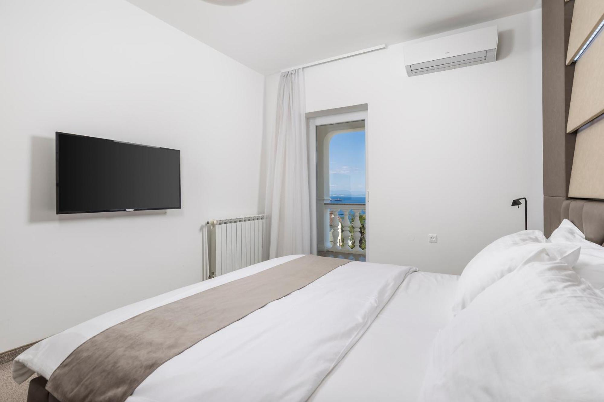 Villa Garden Apartment With Pool Opatija Ngoại thất bức ảnh